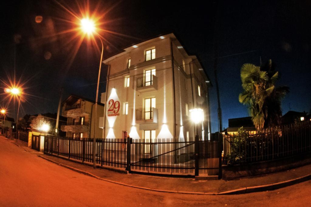 29 Cav Apartments Bollate Exterior foto